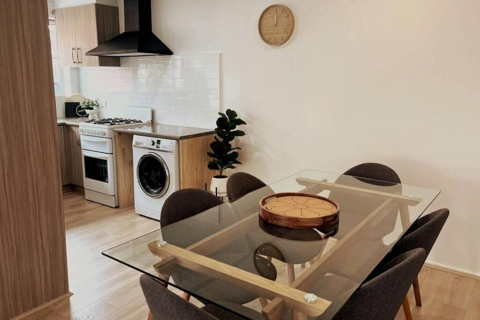 Spacious Unit in Convenient Location House in Yarrawonga