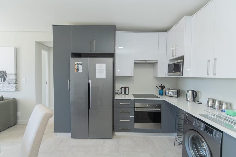 Margaux Beachfront Apartment Apartment in Port Elizabeth