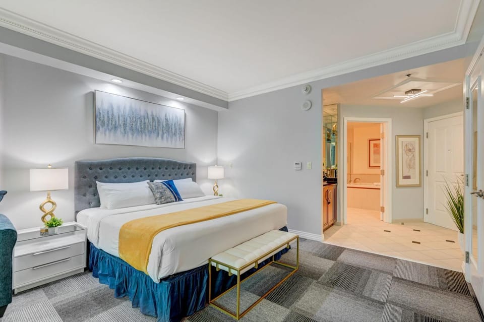 Bed, Bathroom, Bedroom