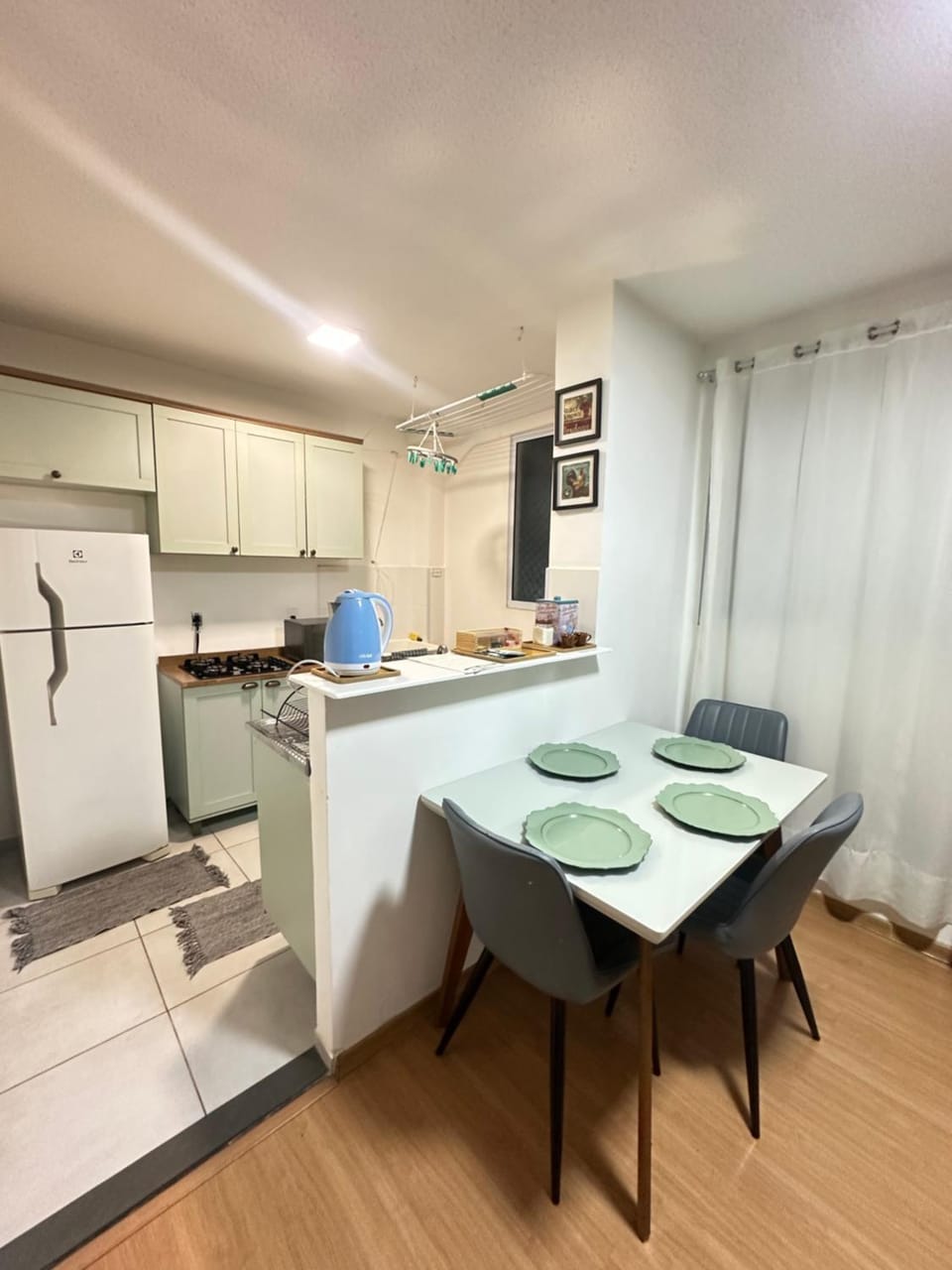 Apartamento de dois quartos para até quatro pessoas com 01 vaga privativa Apartment in State of Mato Grosso, Brazil