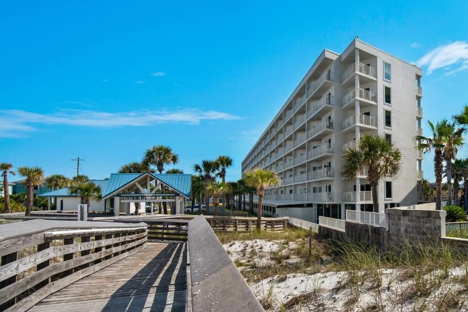 Beach Balcony View! Heated Pool! House in Okaloosa Island