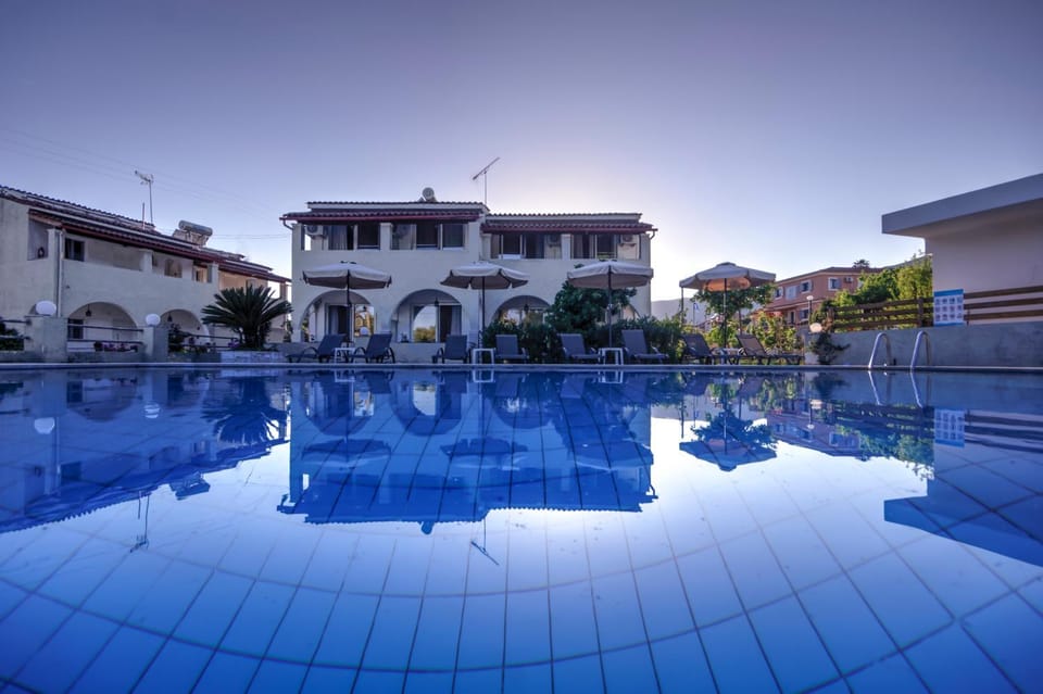 Property building, Swimming pool