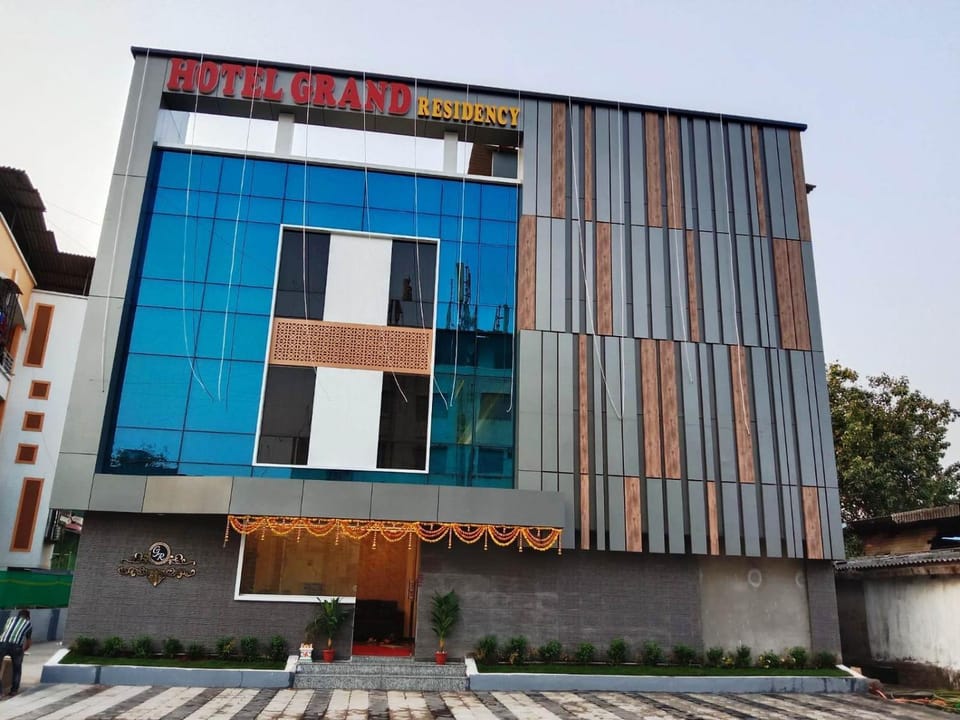 Property building, Day