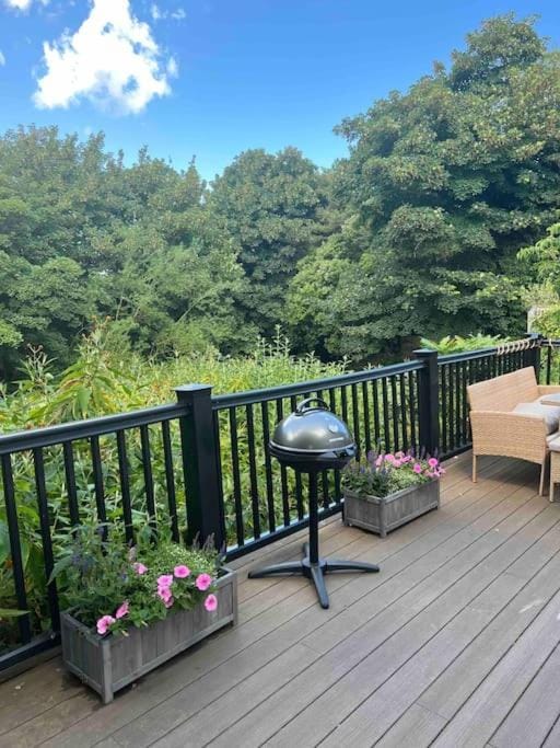 Patio, Day, Natural landscape, View (from property/room), Balcony/Terrace, Dining area, Garden view
