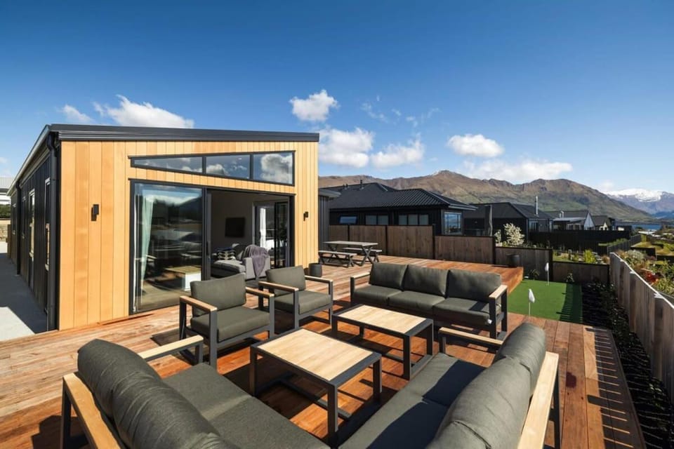 Views from the Heights House in Wanaka