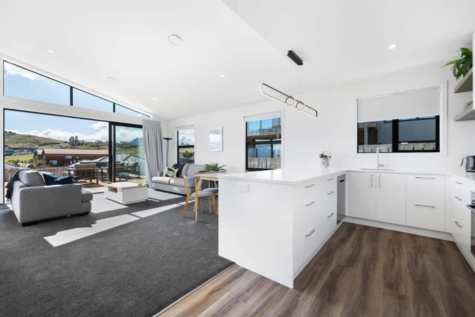 Views from the Heights House in Wanaka