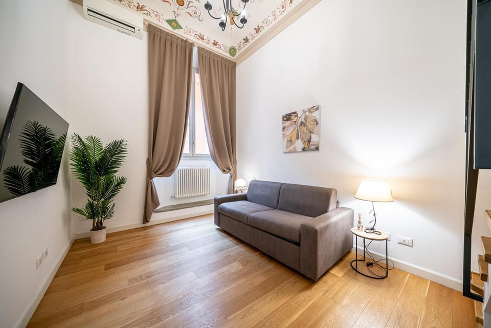 [3 minutes from Piazza Maggiore] Historical flat Apartment in Bologna