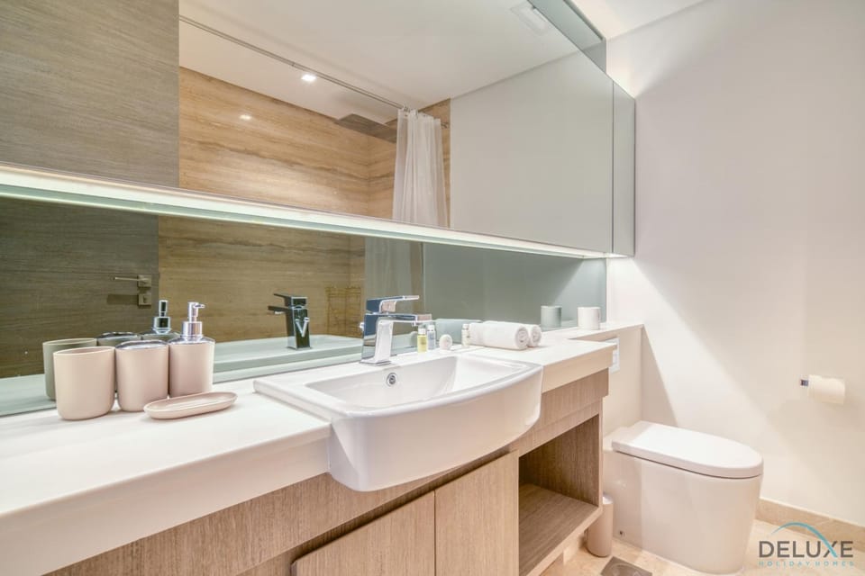 Toilet, Bathroom, bidet, towels