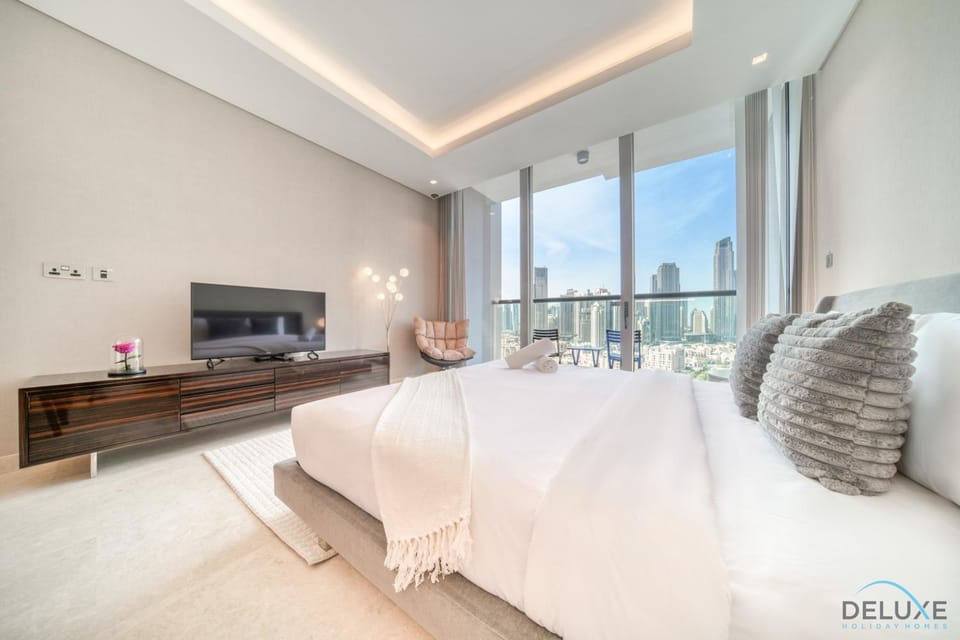 Bed, TV and multimedia, View (from property/room), Photo of the whole room, Evening entertainment, Bedroom