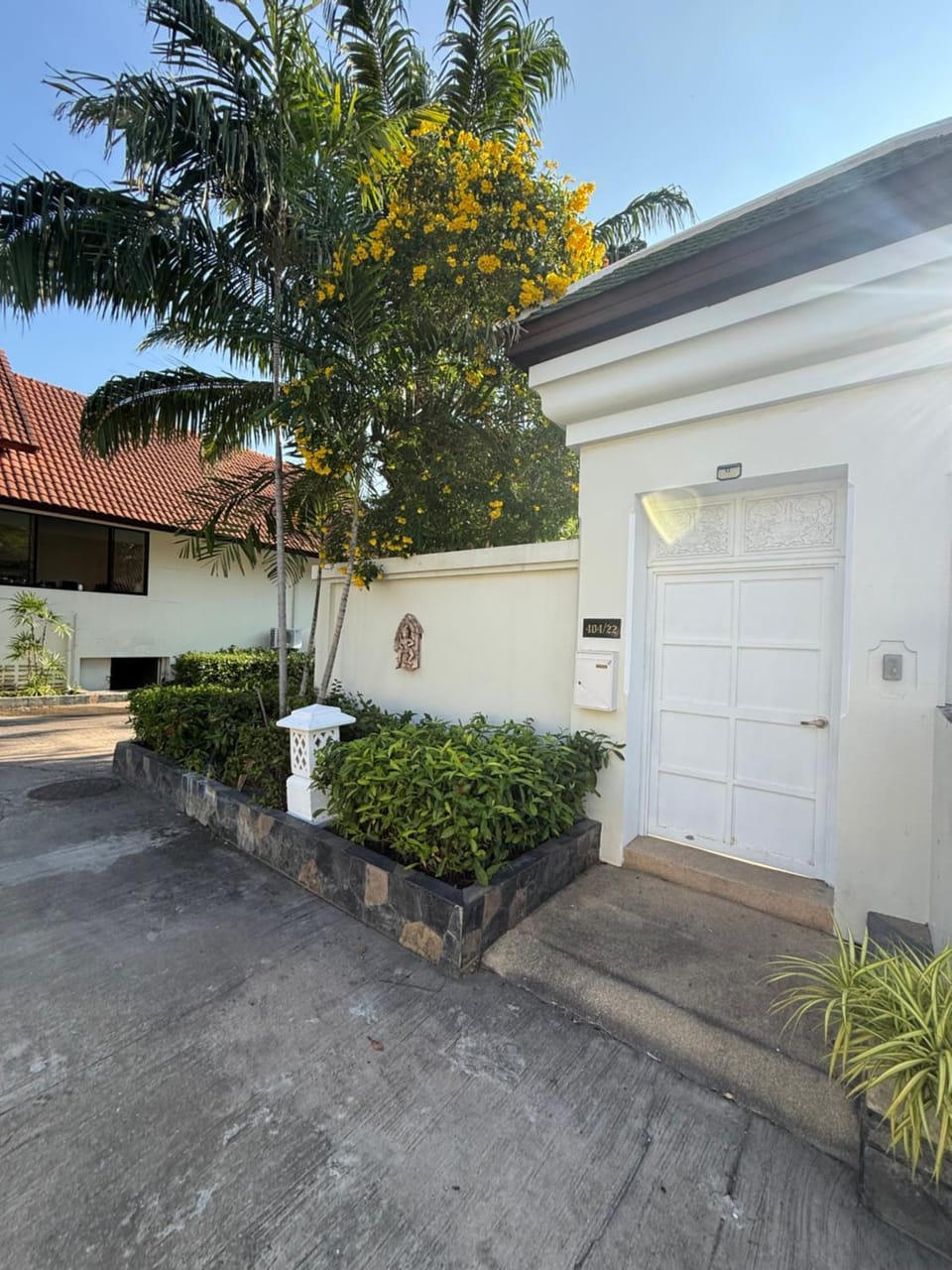 Facade/entrance