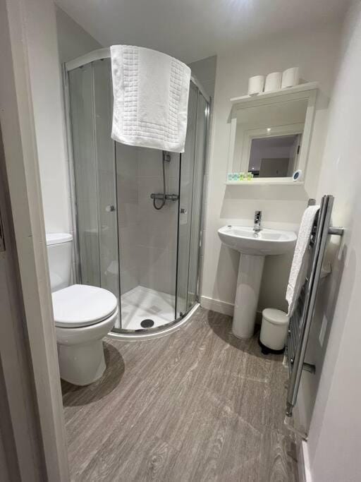 2 Studio flat, 50m from Airbus Apartment in Bristol