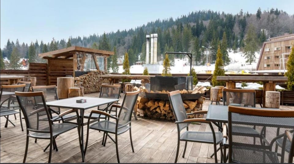 Property building, Patio, Day, View (from property/room), Balcony/Terrace, Mountain view
