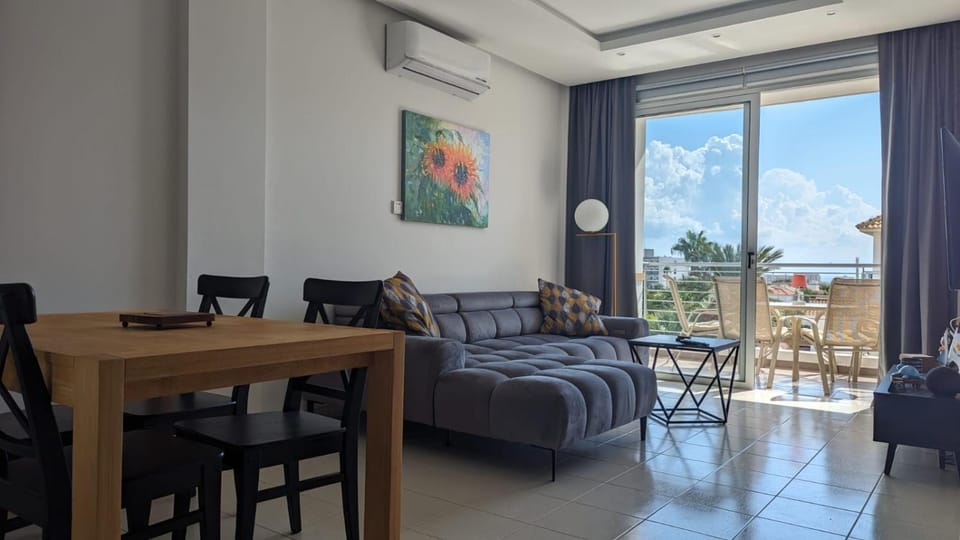 Living room, Seating area, air conditioner