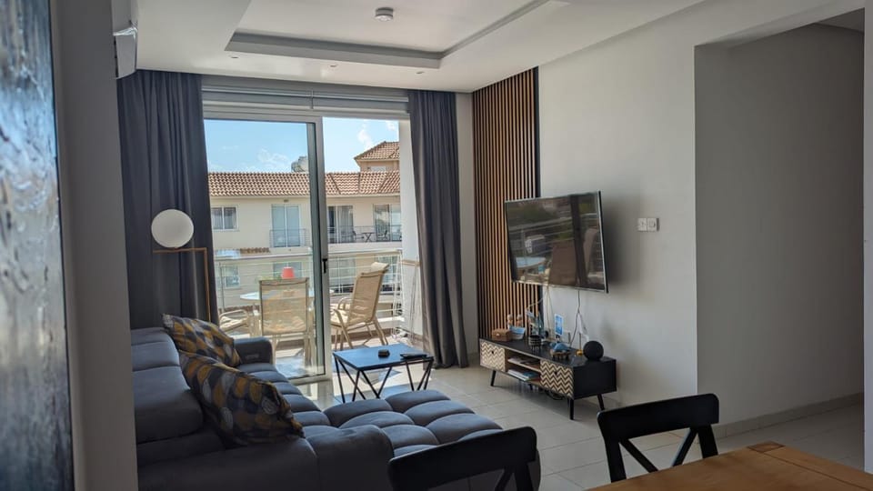 Communal lounge/ TV room, TV and multimedia, Living room