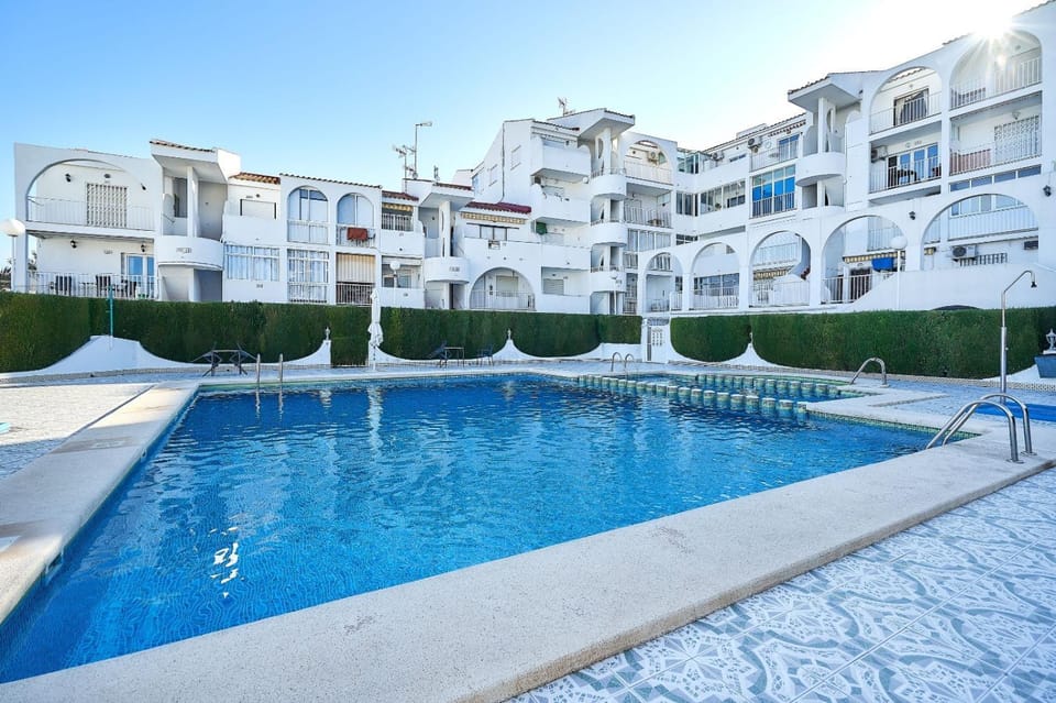 Pool view, Swimming pool, sunbed