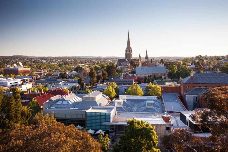 Luxury Home Away From Home in Heart Bendigo's CBD Villa in Bendigo