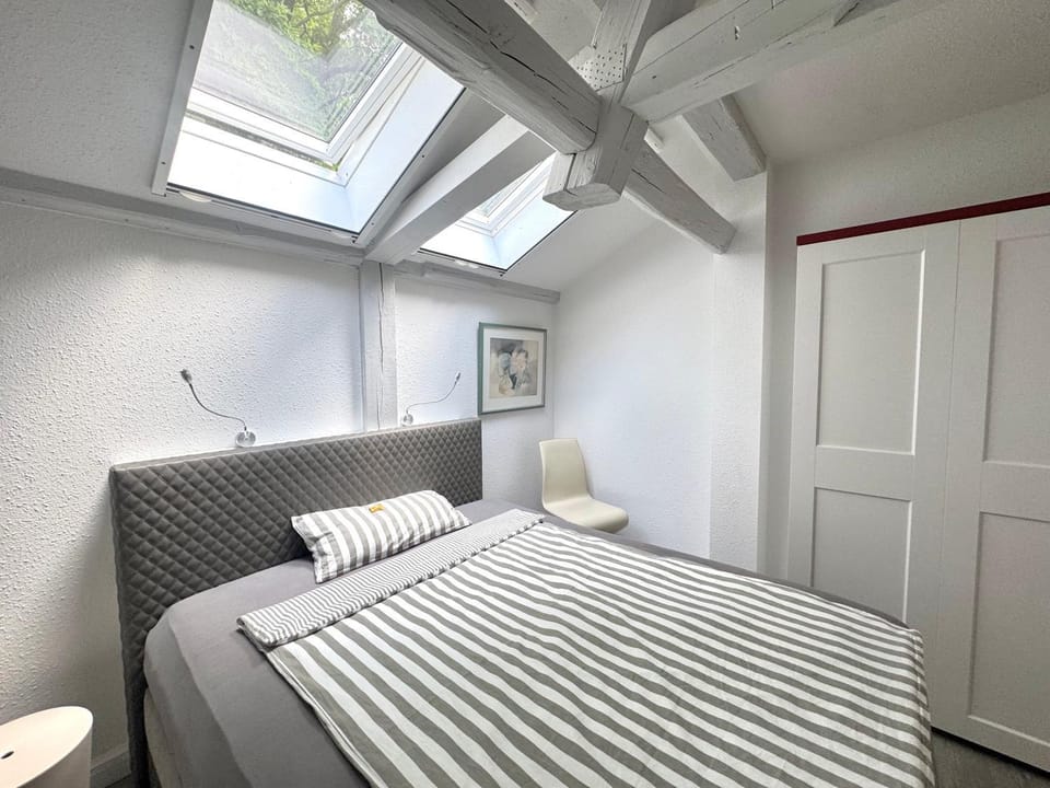 Bed, Photo of the whole room, Bedroom, wardrobe