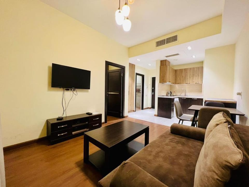 Deluxe Modern 1 bedroom Apartment + Balcony, By Republic Square, Middle of City Center Apartment in Yerevan