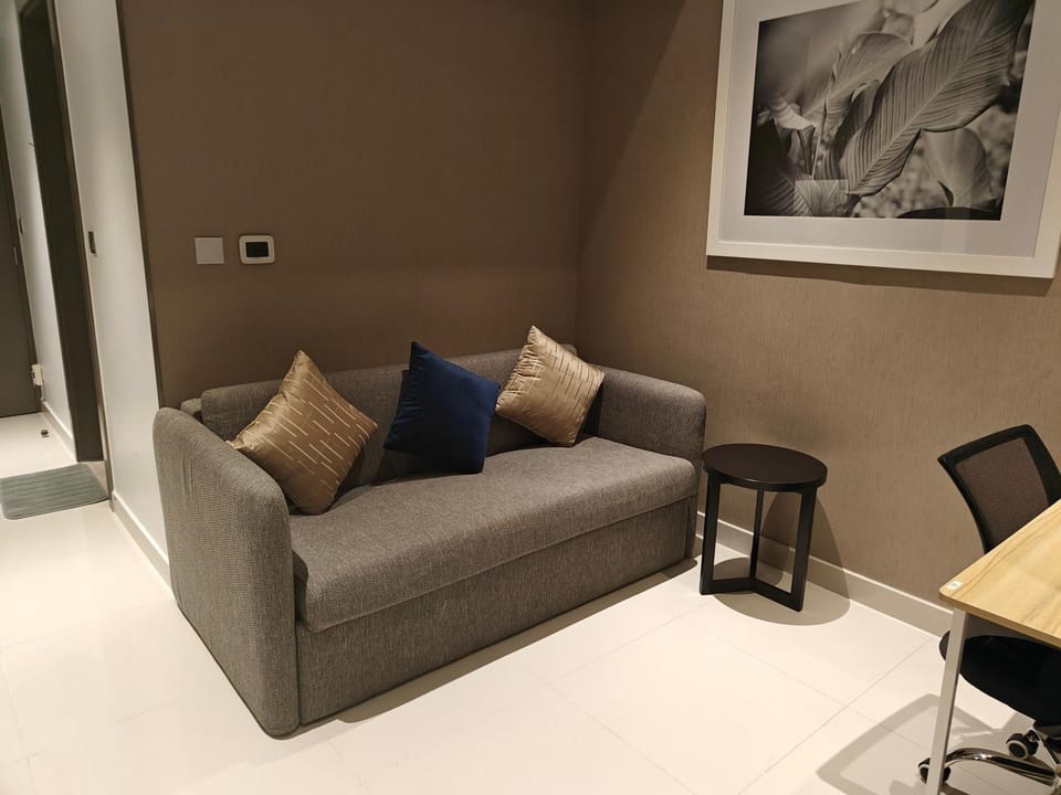 Bed, Living room