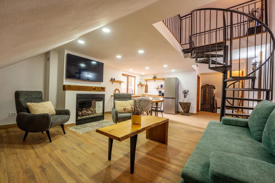 TV and multimedia, Living room, Seating area