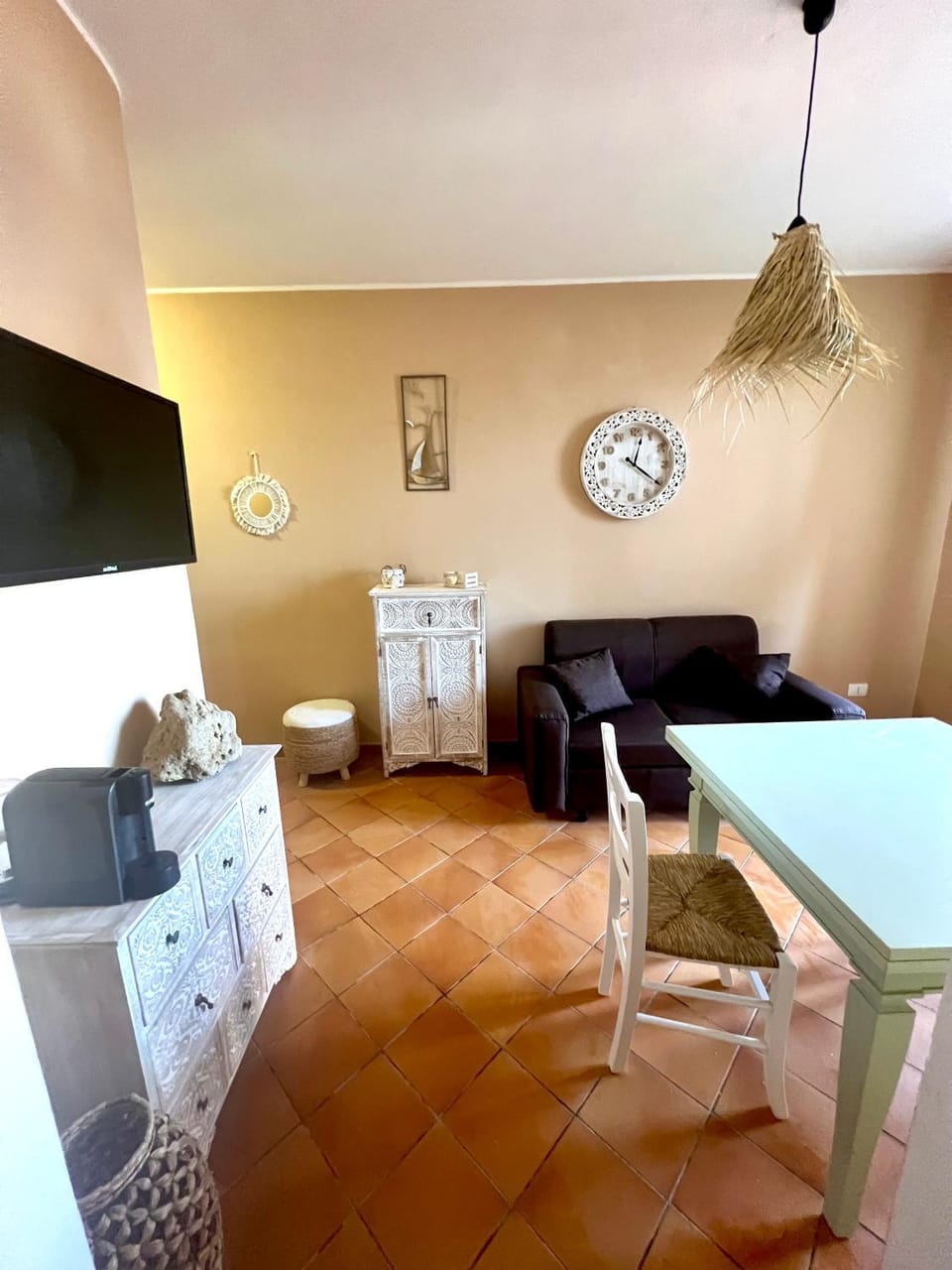 Kitchen or kitchenette, Living room, Inner courtyard view