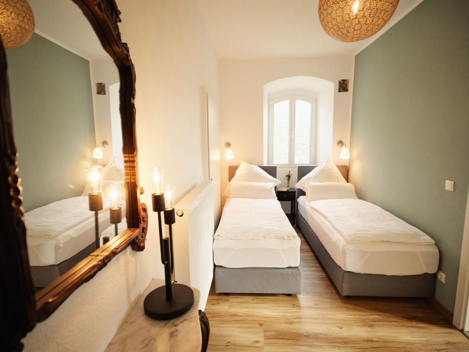 Photo of the whole room, Bedroom