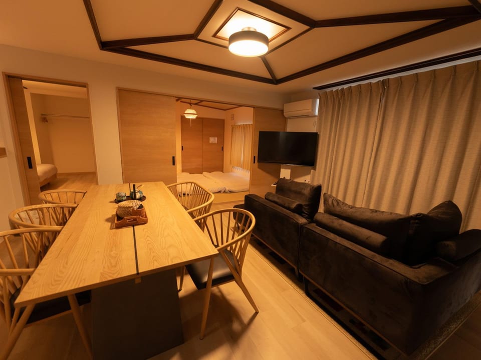 TV and multimedia, Living room, Dining area
