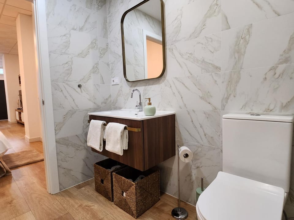 Toilet, Bathroom