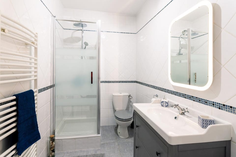 Shower, Toilet, Bathroom