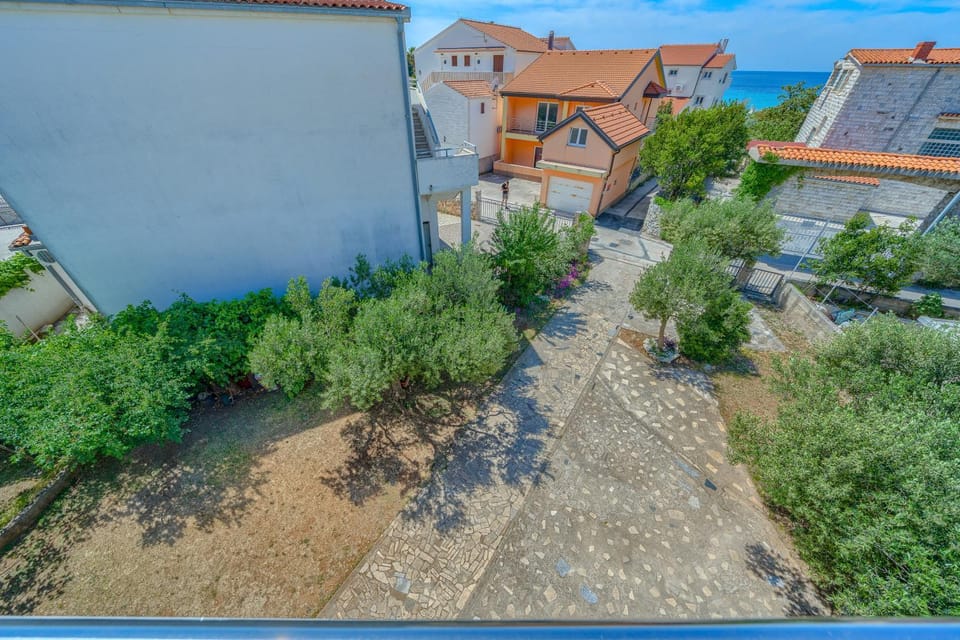 Inner courtyard view