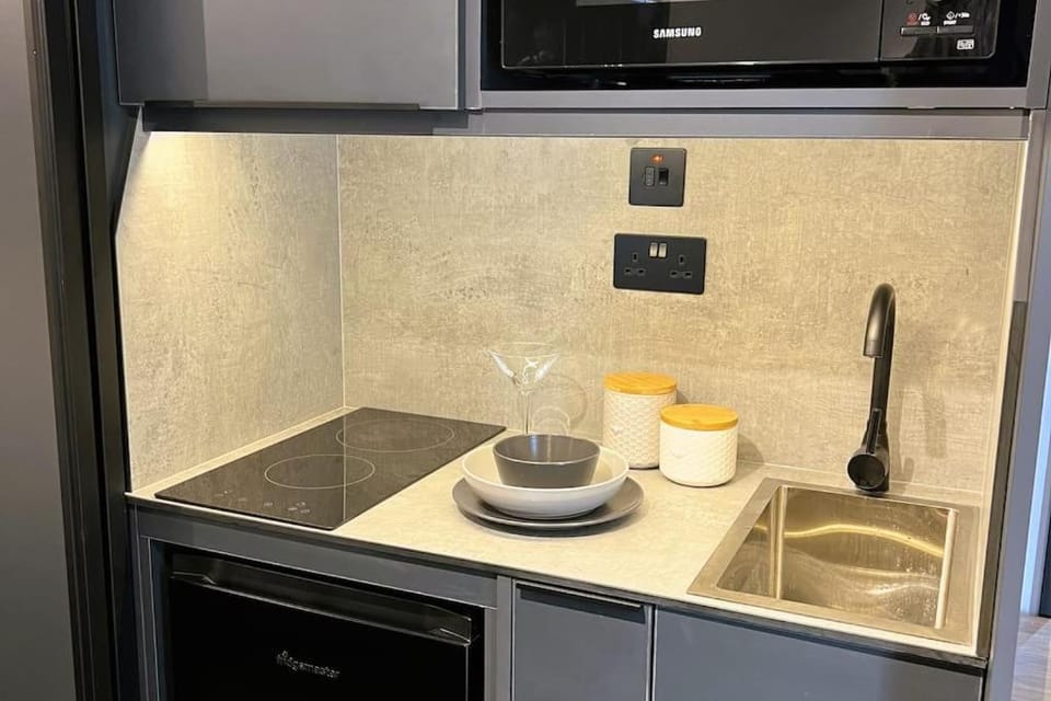 Kitchen or kitchenette, stove