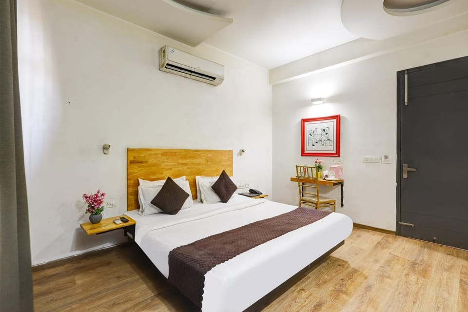 Bed, Bedroom, air conditioner, air conditioner