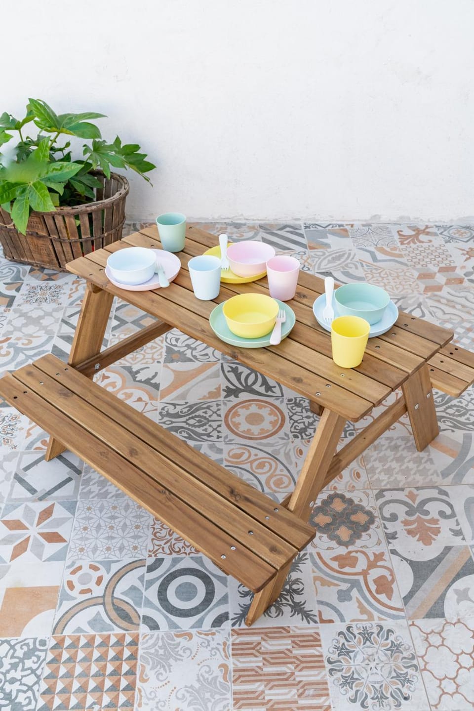 Dining area, children