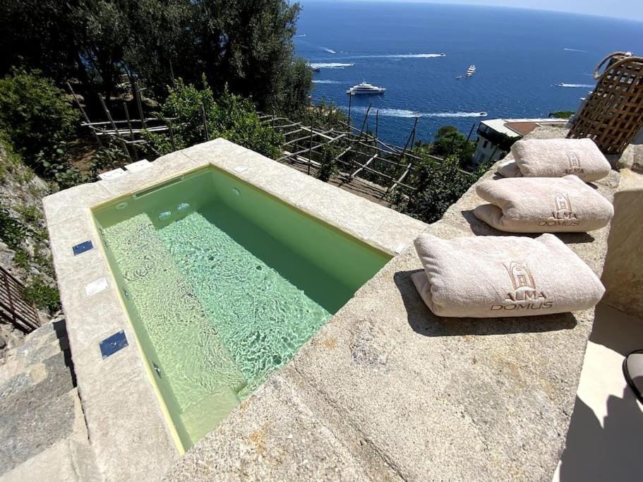 Hot Tub, Open Air Bath
