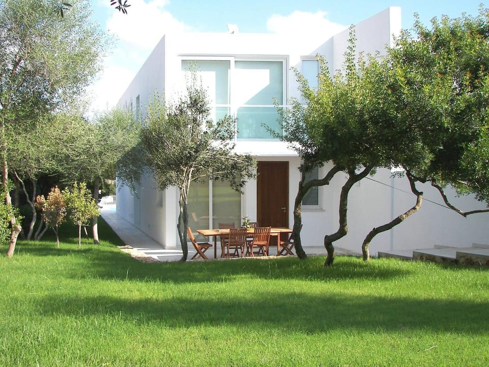 Facade/entrance, Garden