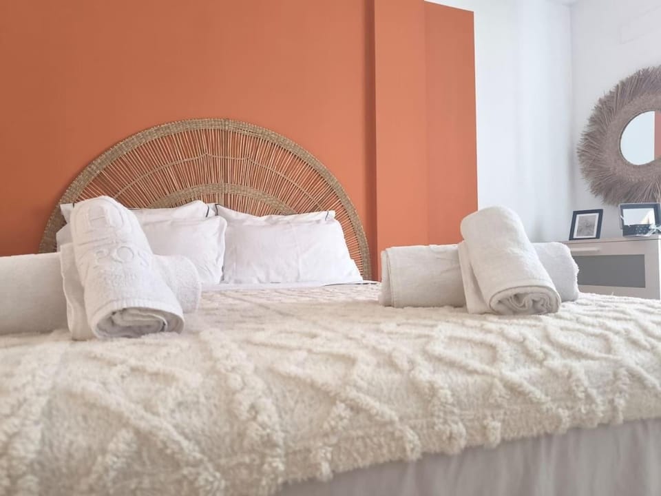 RenTenerife Magec Swing & Sun - Amarilla Golf Apartment in Abona