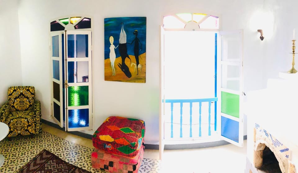 Living room, Photo of the whole room