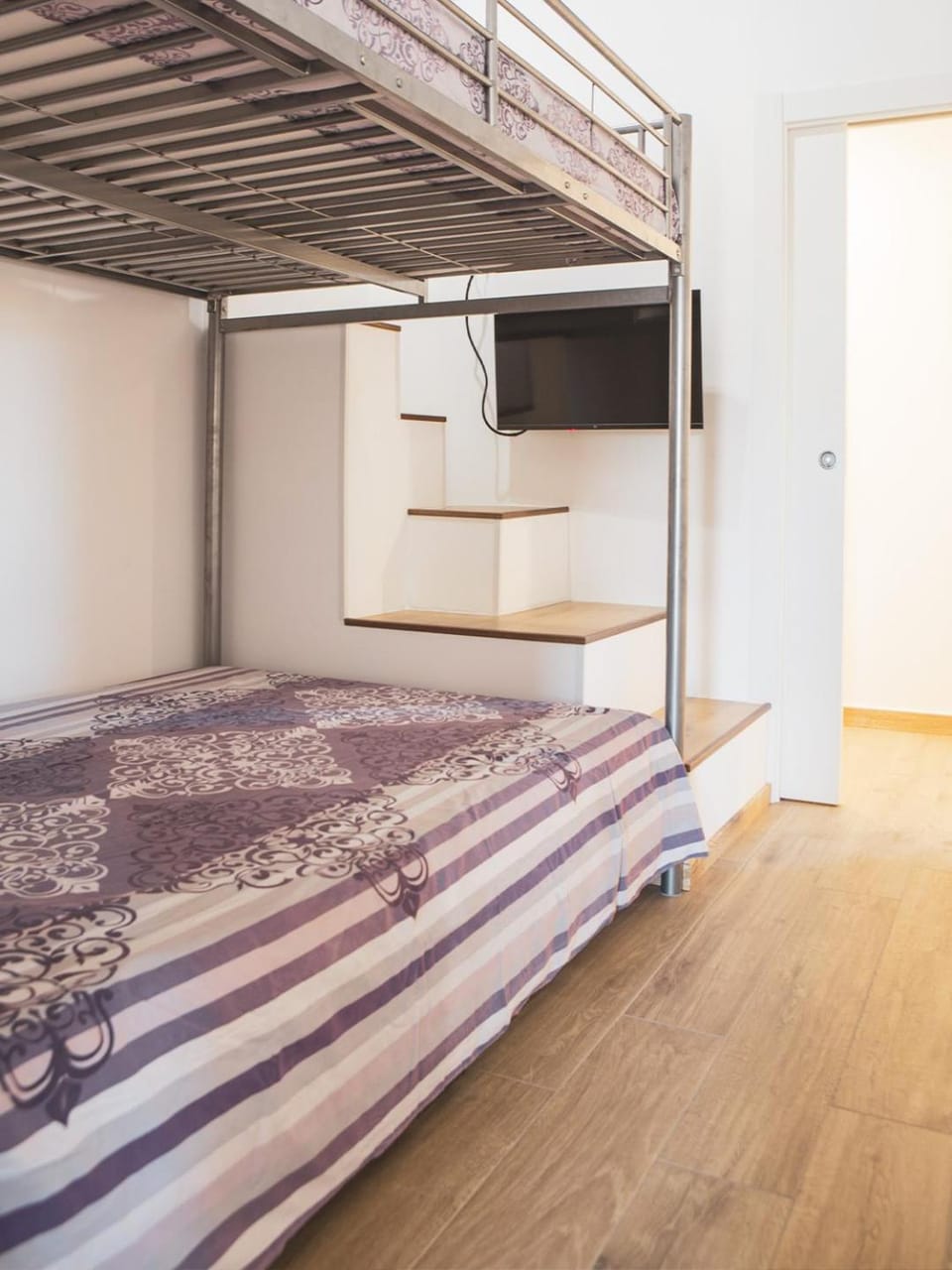 Bed, TV and multimedia