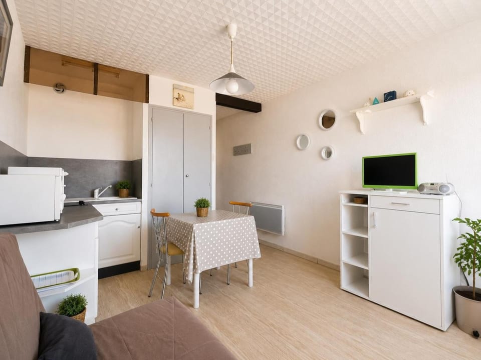 Studio - Arc En Ciel 2 - 27 allée des Pinons - 3-1 Apartment in Saint-Jean-de-Monts