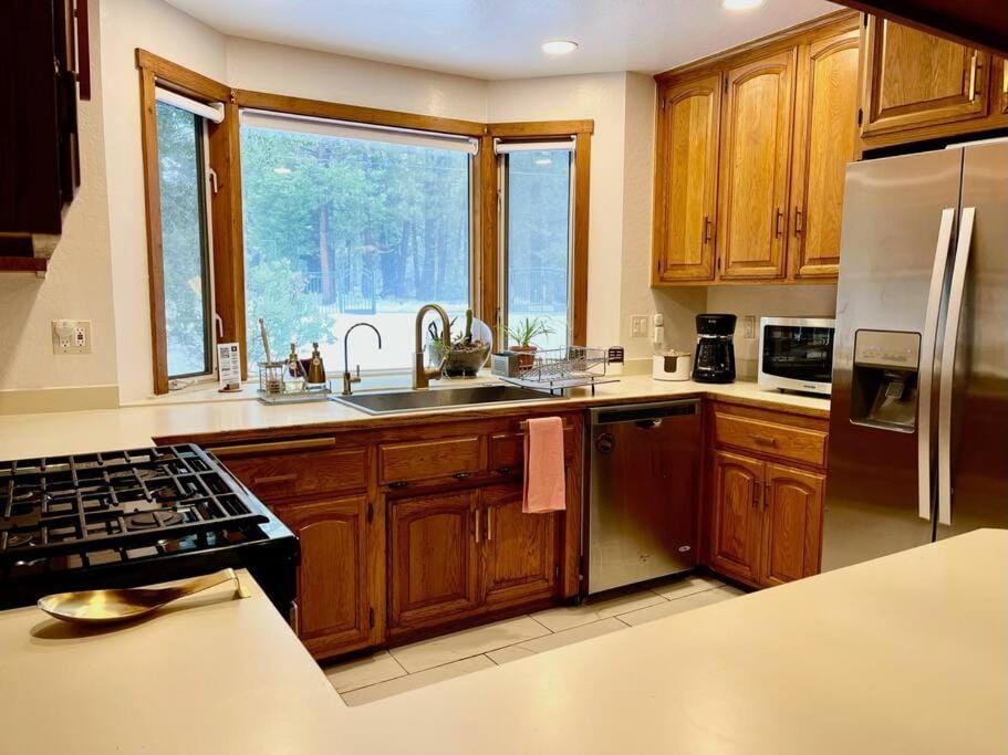 Serene and Magical Cabin w/Barrel Sauna and Fireplace Cabin in Idyllwild-Pine Cove
