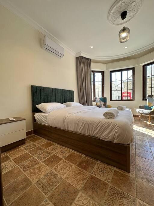 1/ Antica jabalal-lwebdeh Apartment in Africa