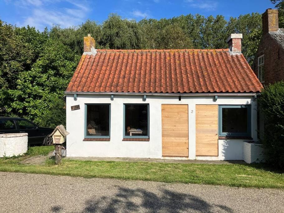 Property building, Garden view