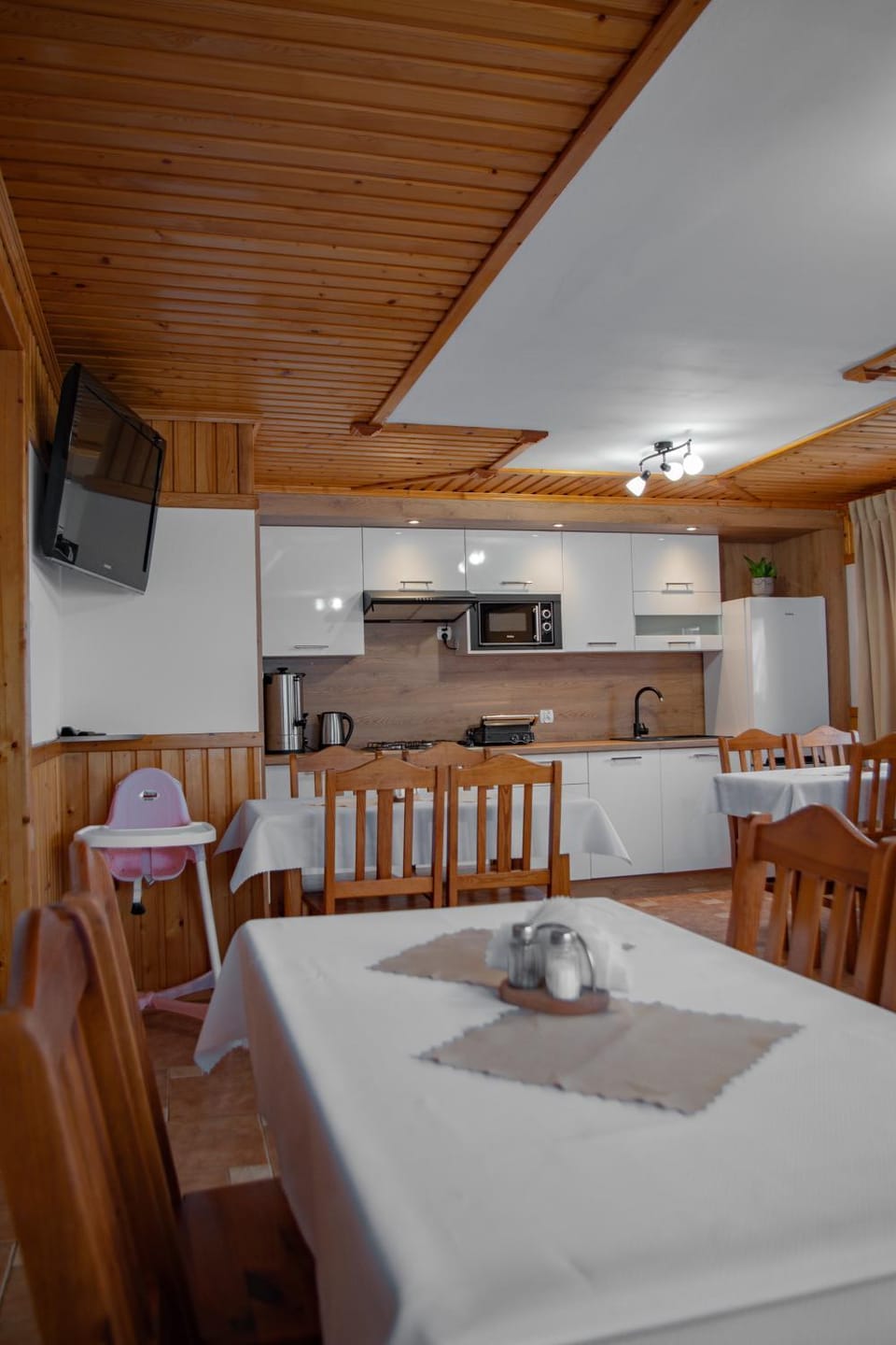 Communal lounge/ TV room, Kitchen or kitchenette