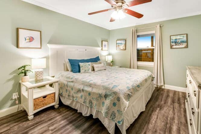 Deeded Beach Access- 10 min Walk to Hangout Apartment in Gulf Shores