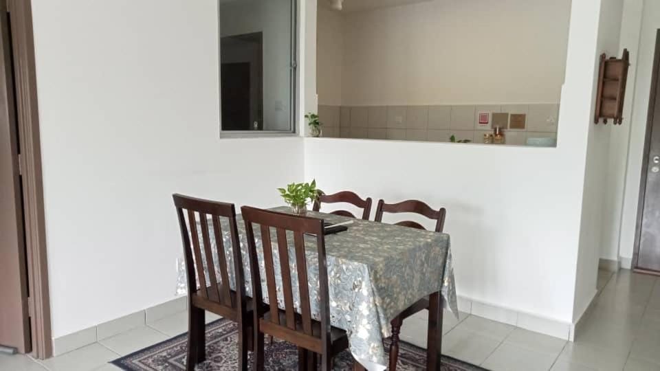 Omak Kito Homestay Melaka Apartment in Negeri Sembilan, Malaysia