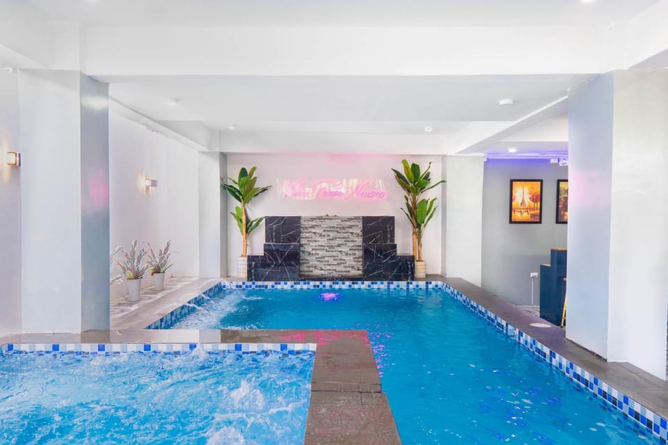Pool view, Swimming pool, Swimming pool