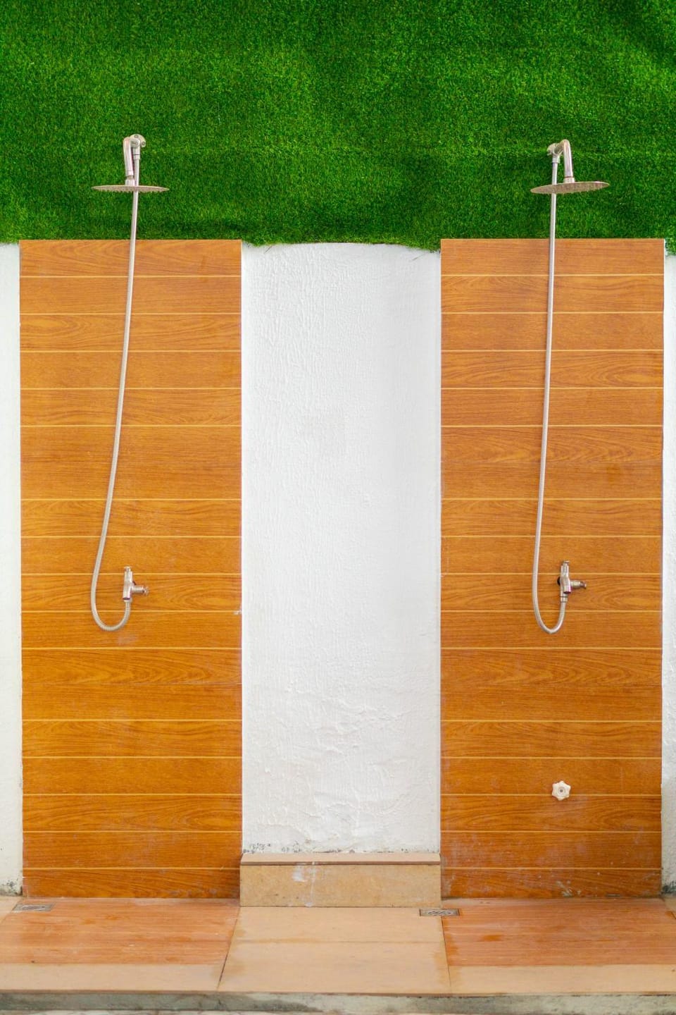 Shower, Pool view, Swimming pool