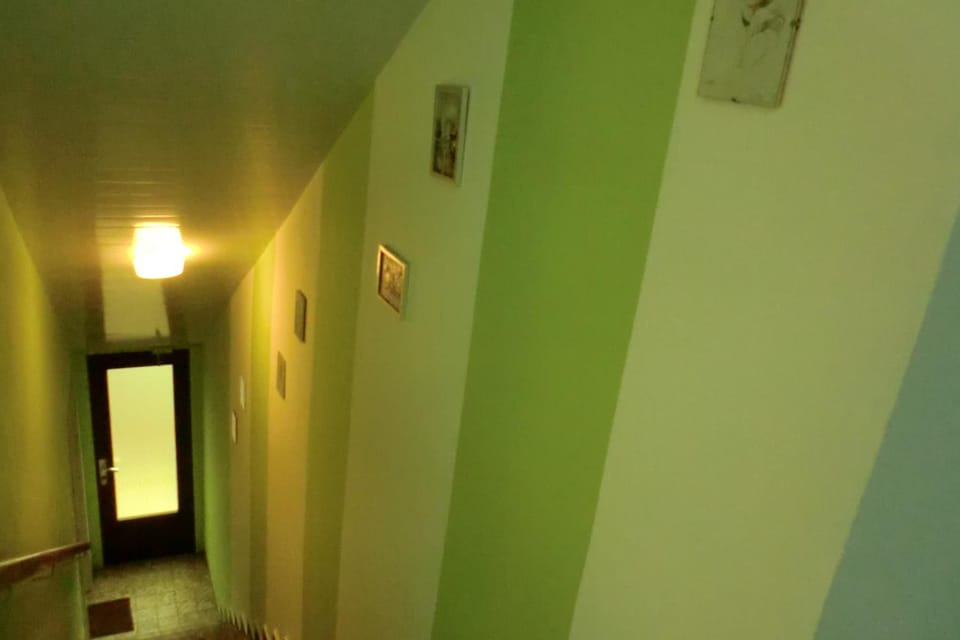 Decorative detail, Internal: Not applicable to any particular room