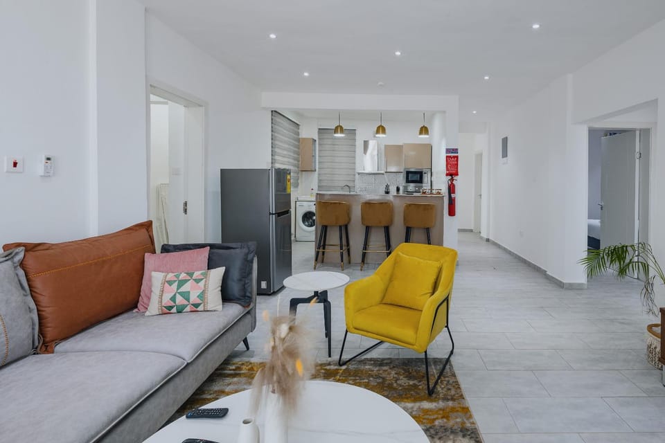Kitchen or kitchenette, Living room