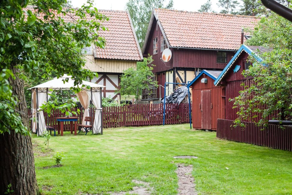 Patio, Patio, People, BBQ facilities, BBQ facilities, Garden, On site, Garden view, Family